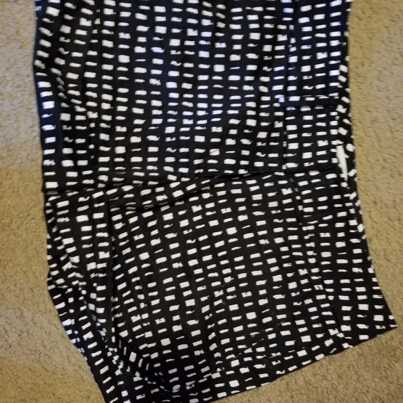 Shorts - Picture 2 of 2